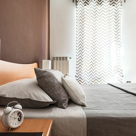 Homeathotel - Naviglio Pavese Мілан Екстер'єр фото
