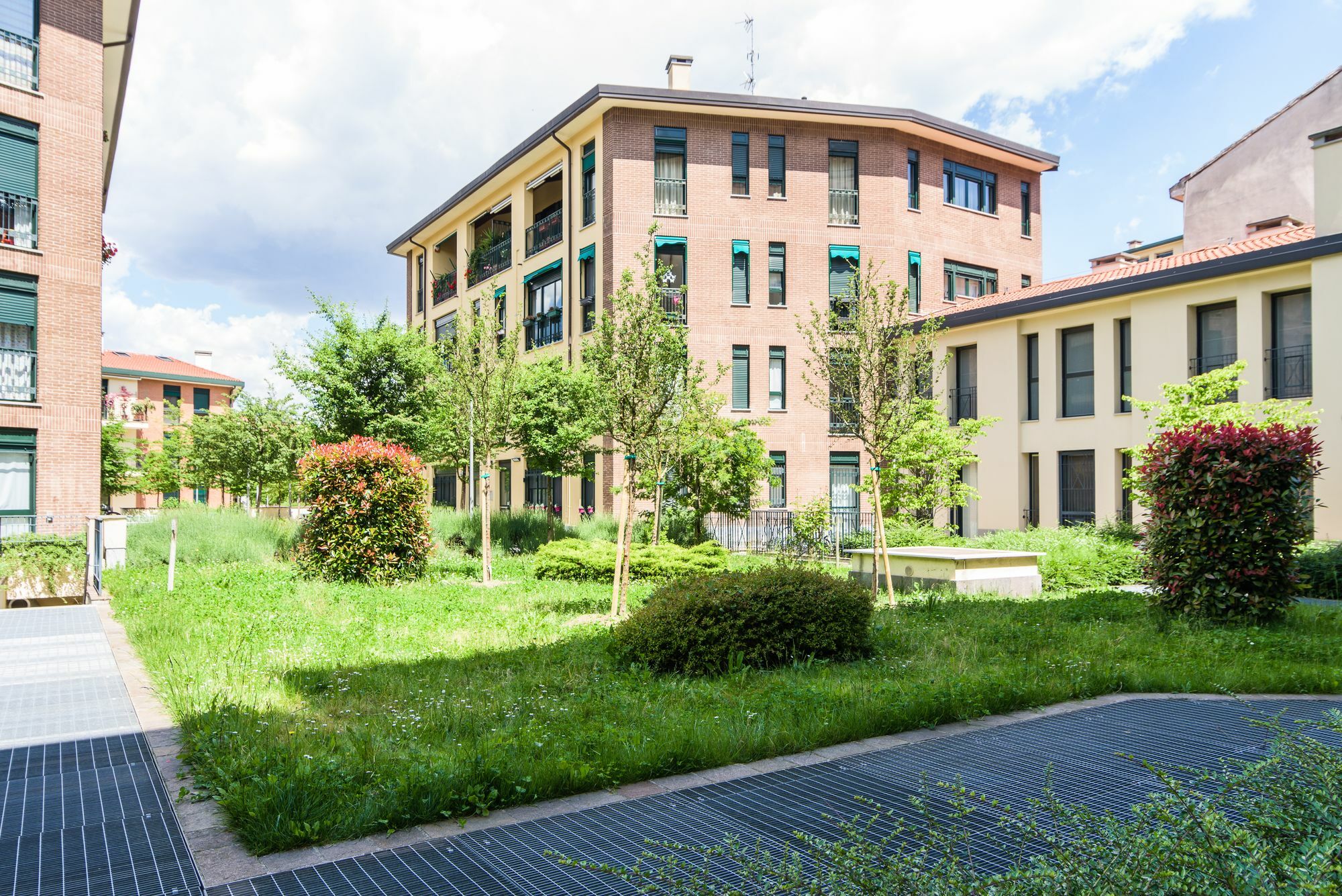 Homeathotel - Naviglio Pavese Мілан Екстер'єр фото